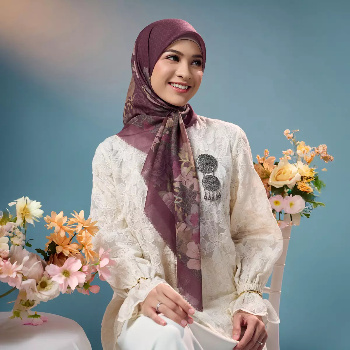 [INCLUDE HARD BOX] ZM Zaskia Mecca - Scarf Bunga Pertiwi Edisi R.A Kartini Magenta | Material Voal Alaska Premium | Hijab Motif Segi Empat