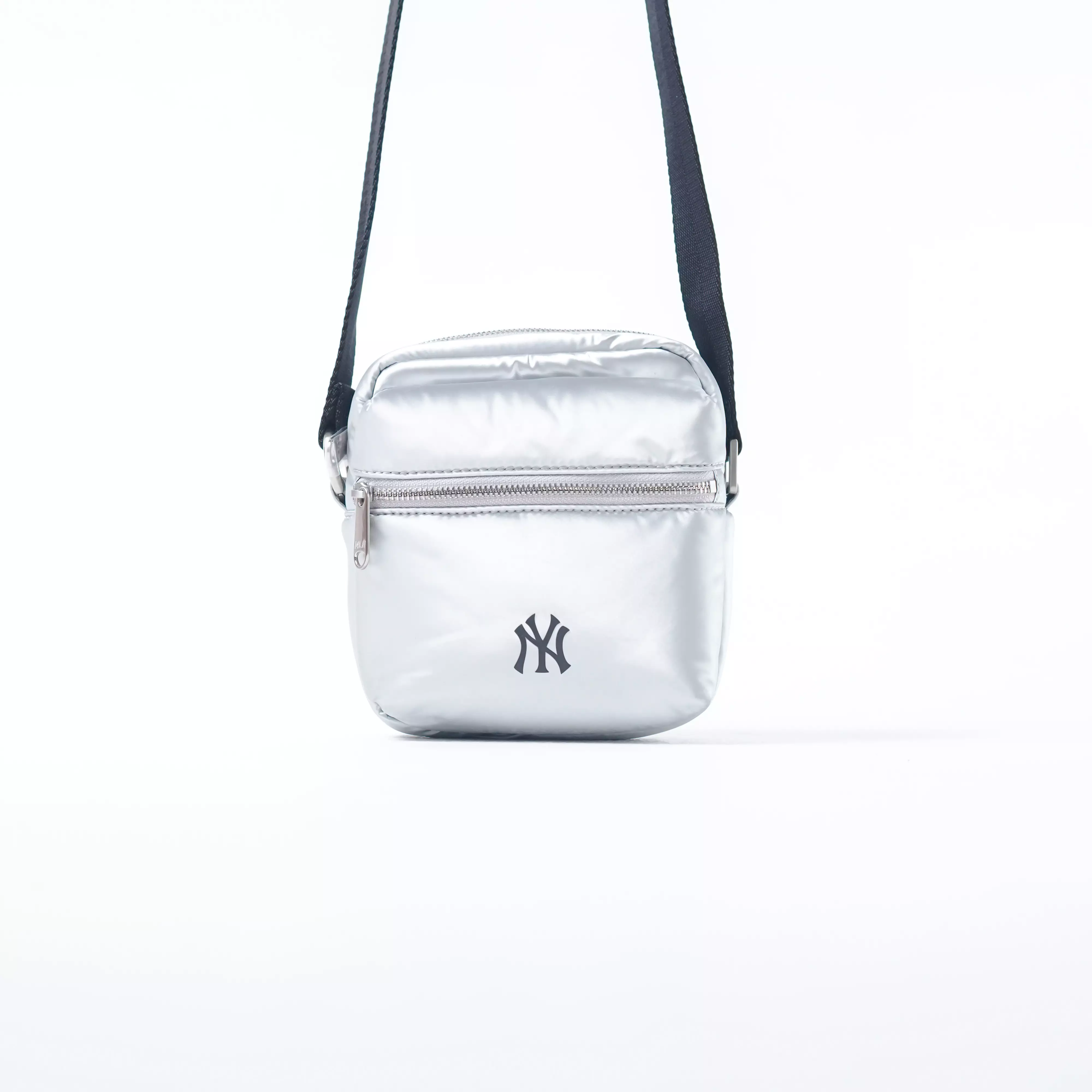 Tas MLB NY BLACK PUFFY SILVER SHOULDER BAG 100% ORIGINAL