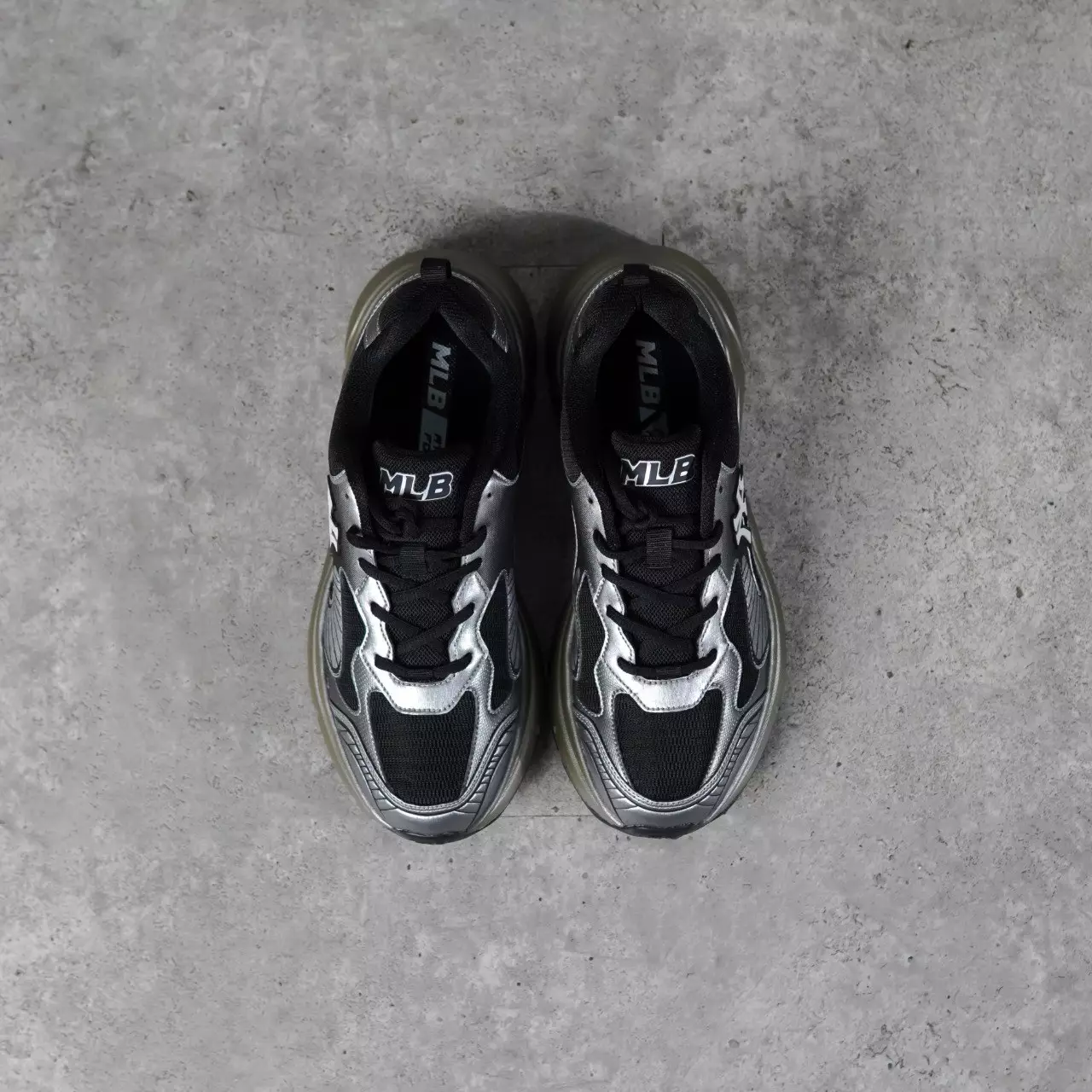 Sepatu MLB NY WHITE SPEED RUNNER BLACK SILVER SNEAKER 100% ORIGINAL