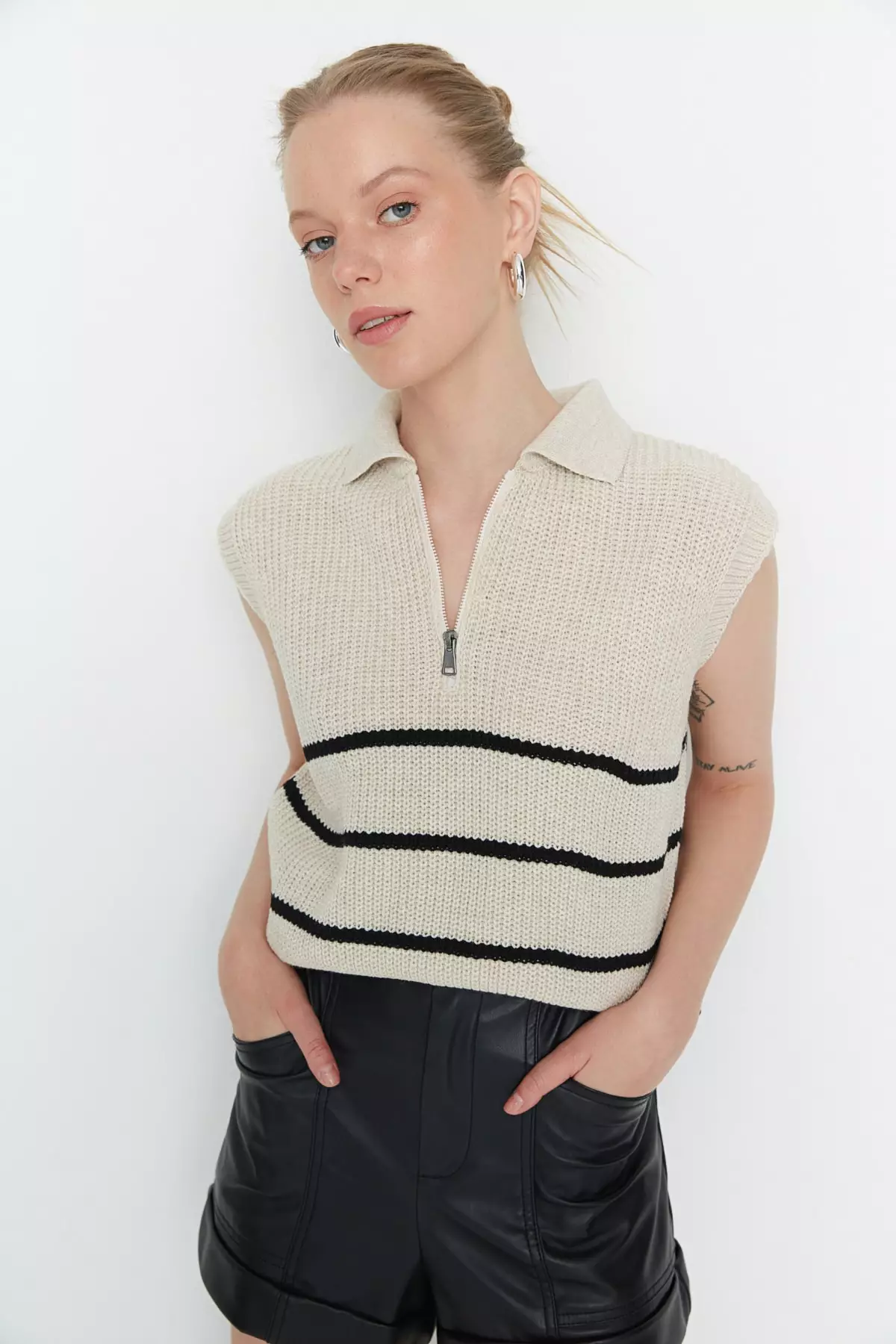 Knitted Sweater Vest