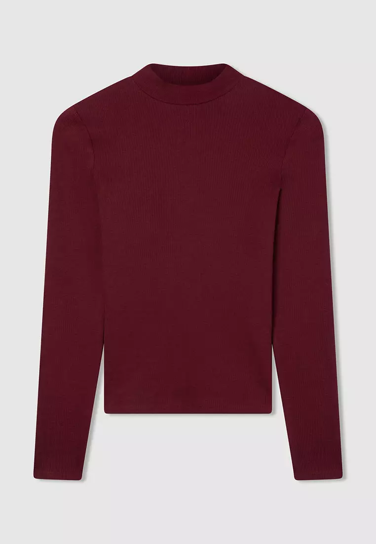 Woman Long-Sleeved T-Shirt