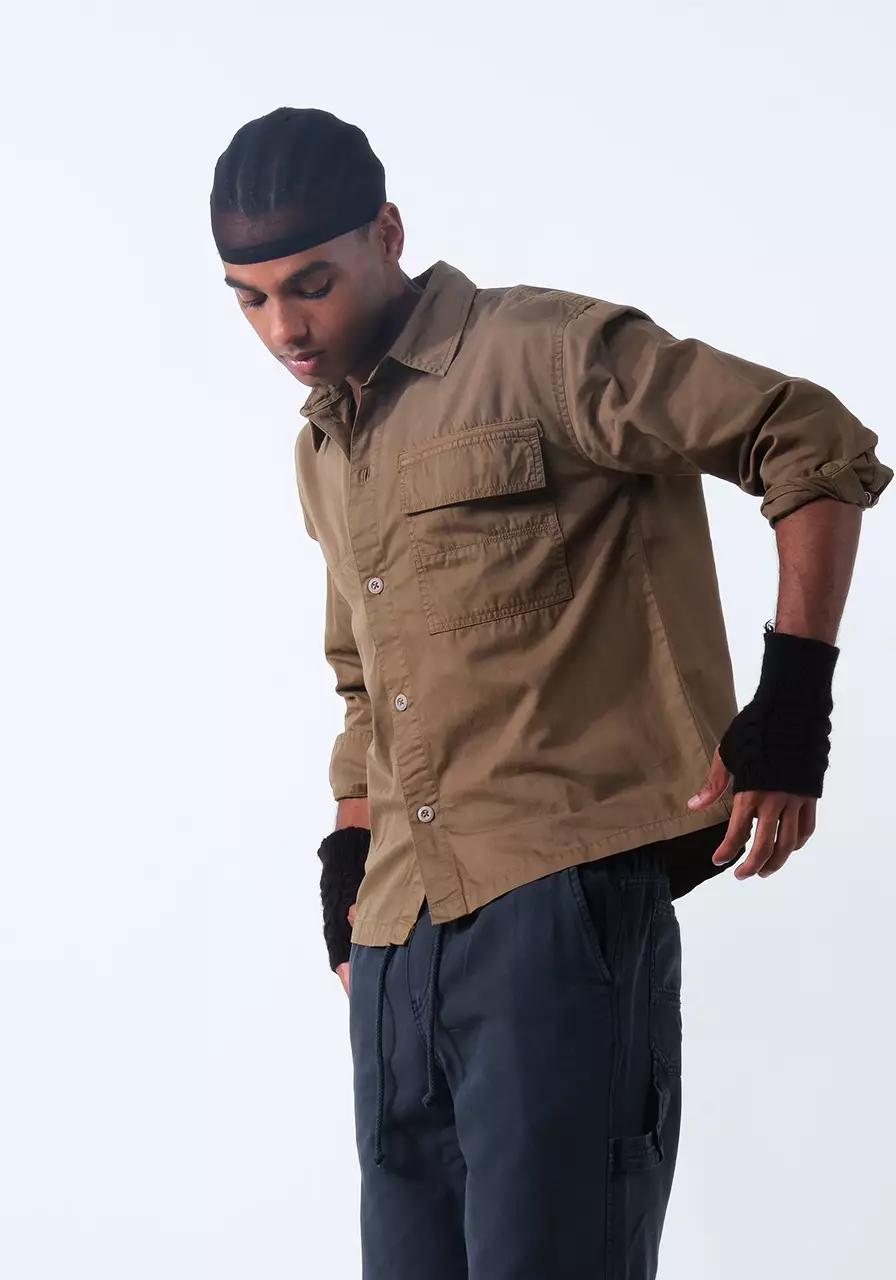 Kemaja Pria Regular Carson Brown