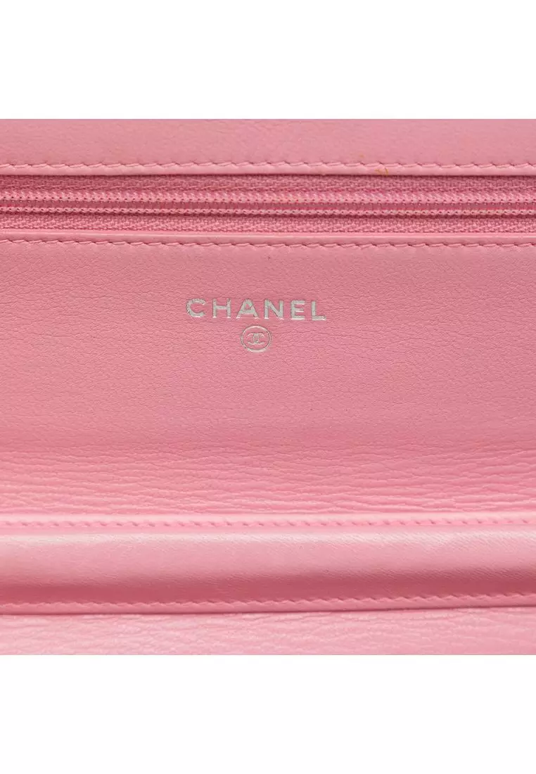 Pre-Loved Chanel Cc Embossed Lambskin Camellia Wallet On Chain