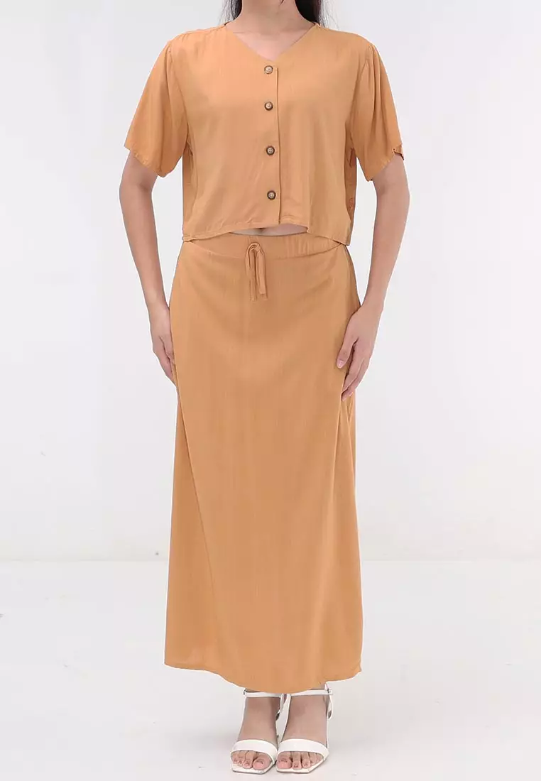 Short Sleeves Blouse/Skirt Terno