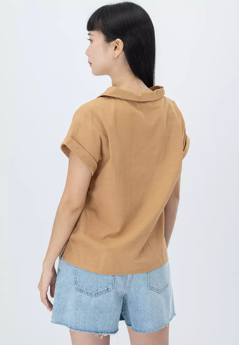 翻领扣式衬衫上衣