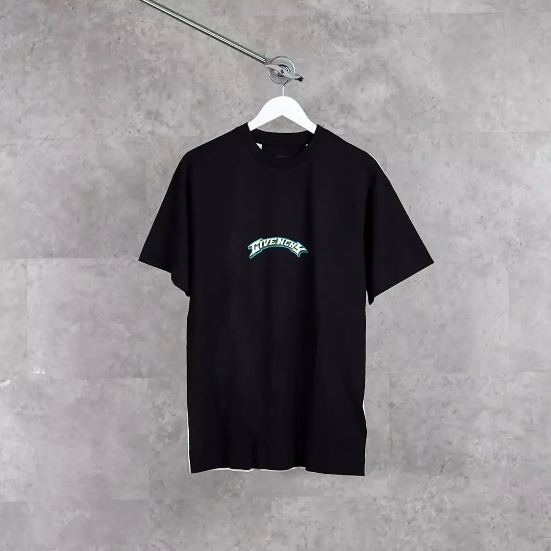 Kaos GIVENCHY DRAGON HALF WHITE BLACK TSHIRT 100% ORIGINAL