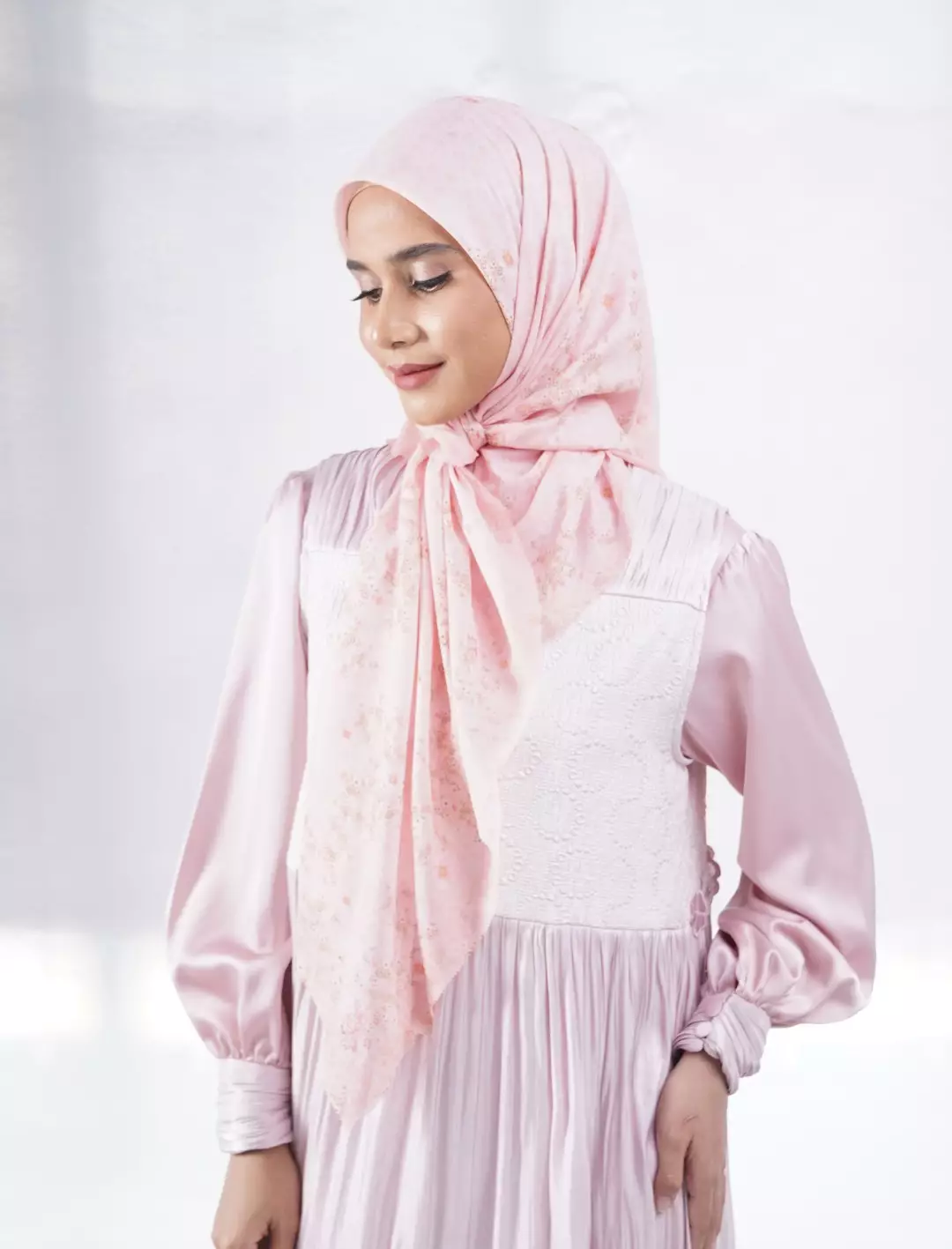 Cassya Printed Scarf Rose | Hijab Kerudung Segi Empat Motif