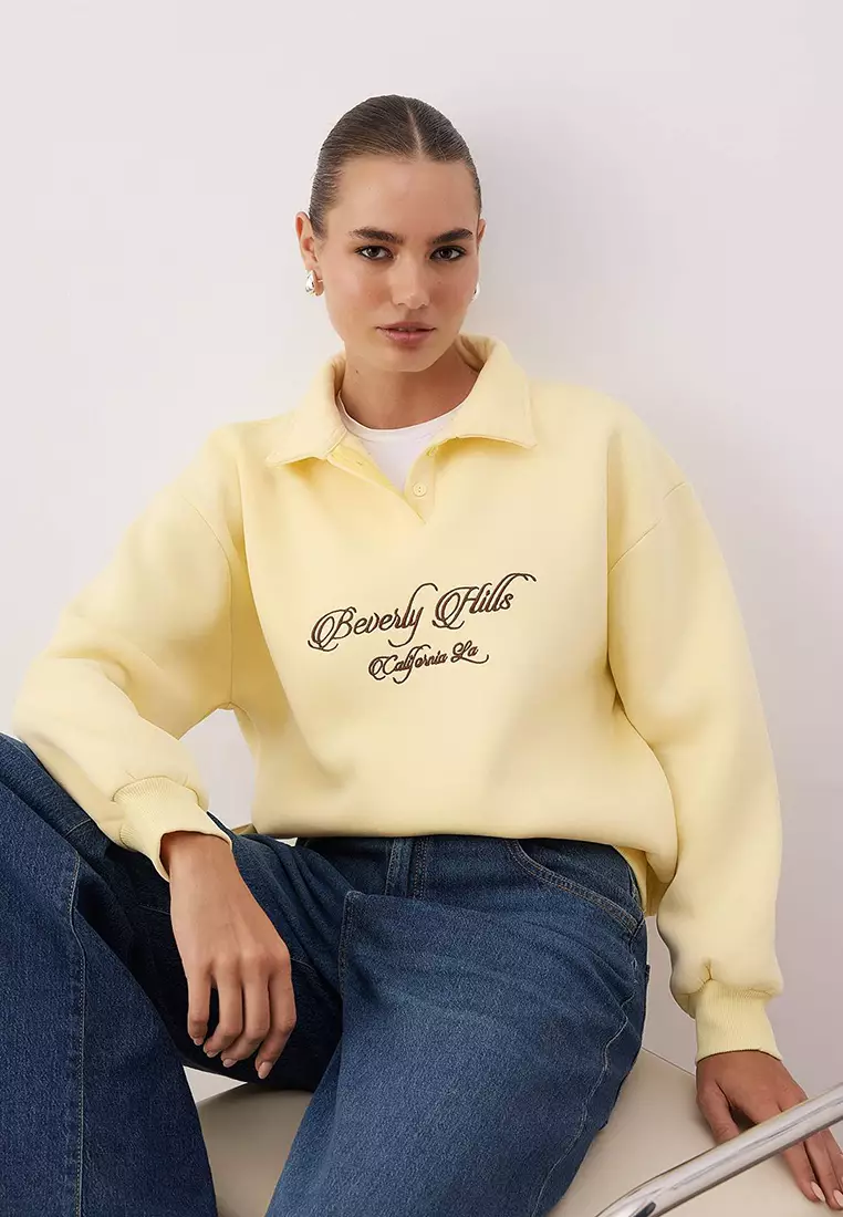 Yellow Shirt Collar Embroidered Regular Fit Thick Fleece Inside Knitted Sweatshirt Twoaw24Sw182