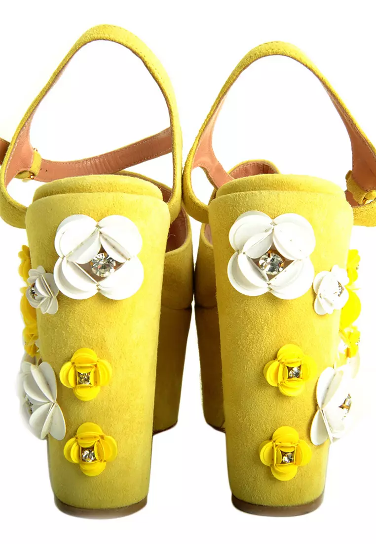 靴 Moschino Rose Embroidered Sandals 36 Buy MOSCHINO Floral Women's Heels in Yellow 2026 Online | ZALORA