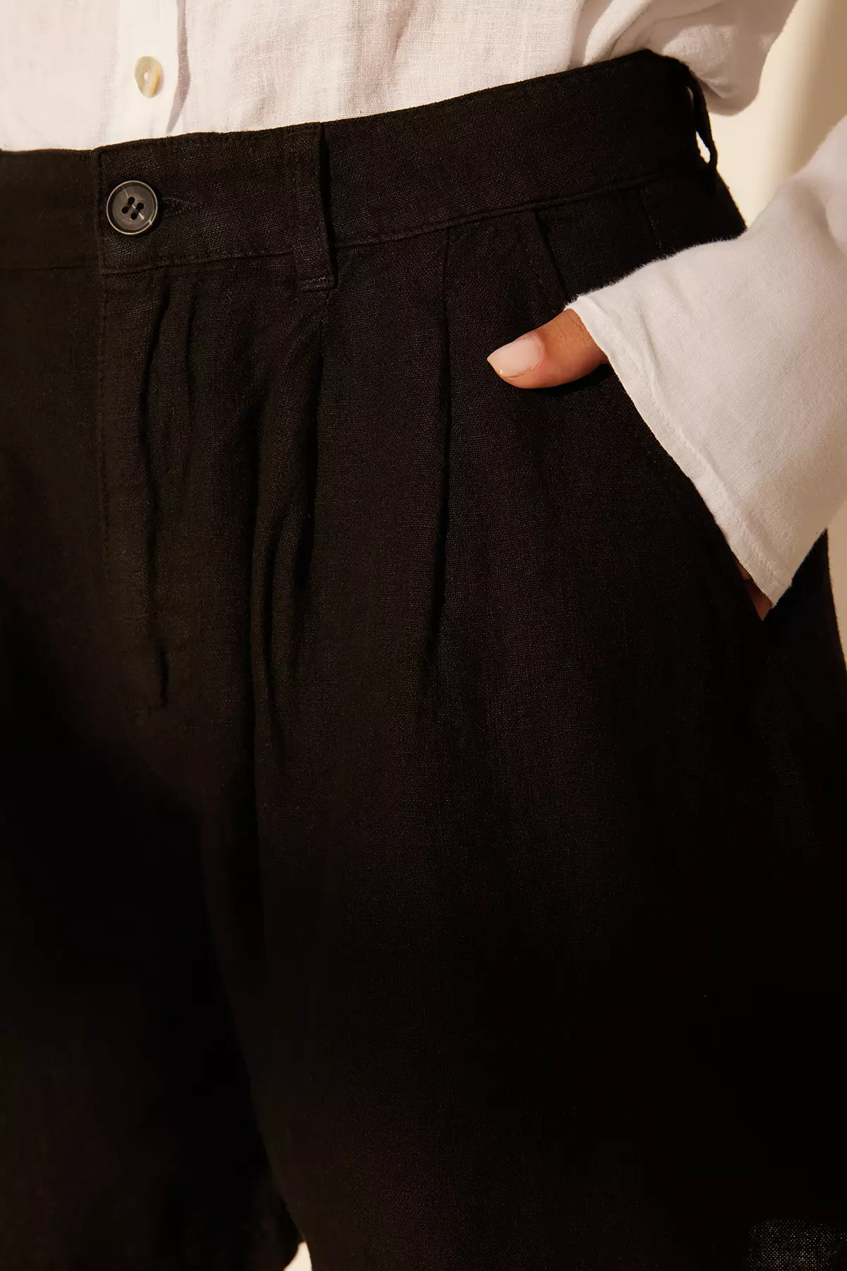 High Waist Linen Pleated Shorts