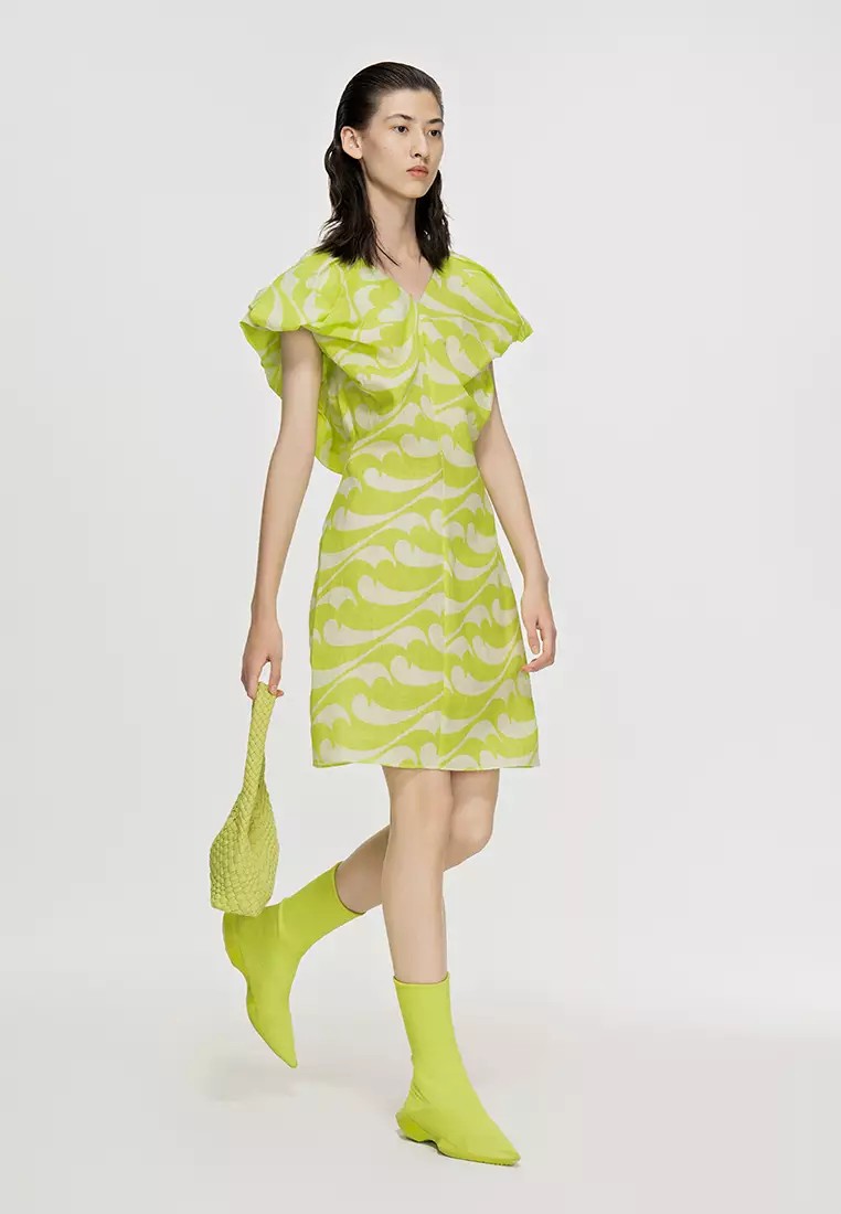 Eco-Friendly S-Line Fitted Avant-Garde Sleeveless Dress