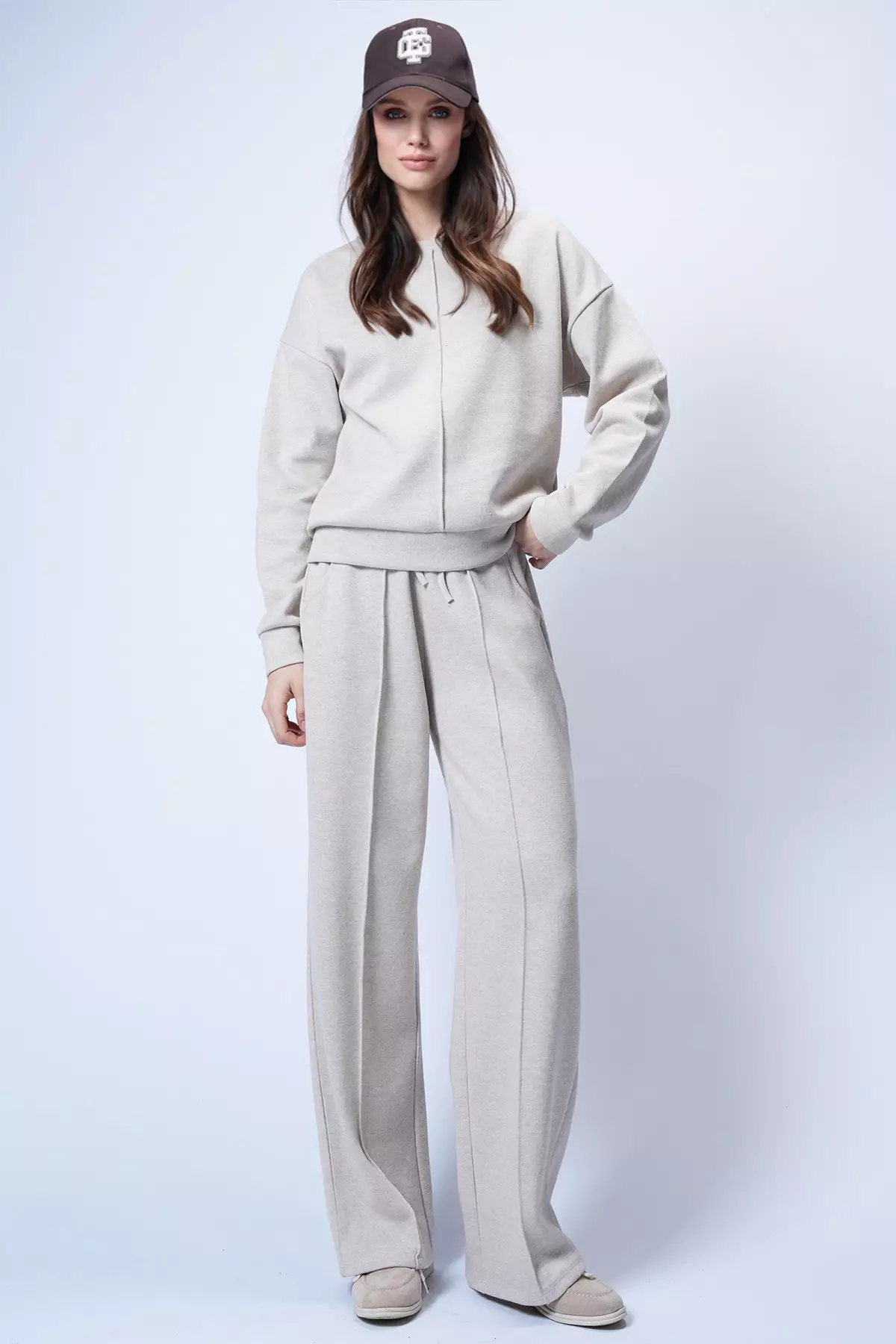 Women'S Beige Crew Neck Ribbed Stitching Blouse And Double Pocket Green Trousers Set Alc-X14543