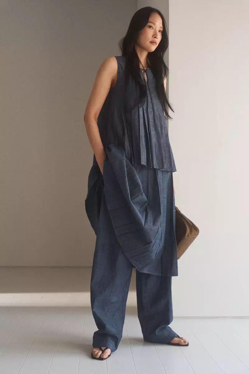 Buy H&M Pleated denim skirt 2025 Online ZALORA