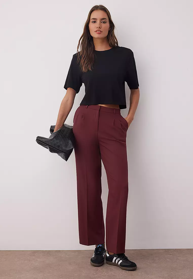 Maroon Limited Edition Straight Cut Pleated Woven Fabric Trousers Twoaw23Pl00401