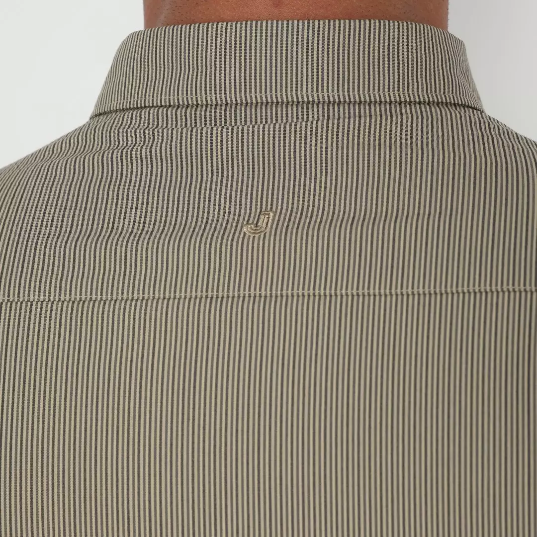 Jobb Yorke Kemeja Pria Lengan Pendek Slim Fit Khaki Colour Khaki