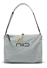 淺灰色 & 奶黃色