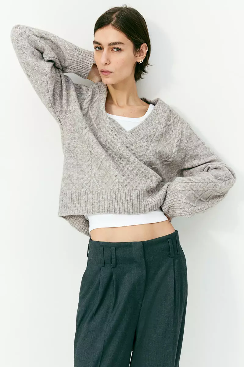 h&m cropped sweater