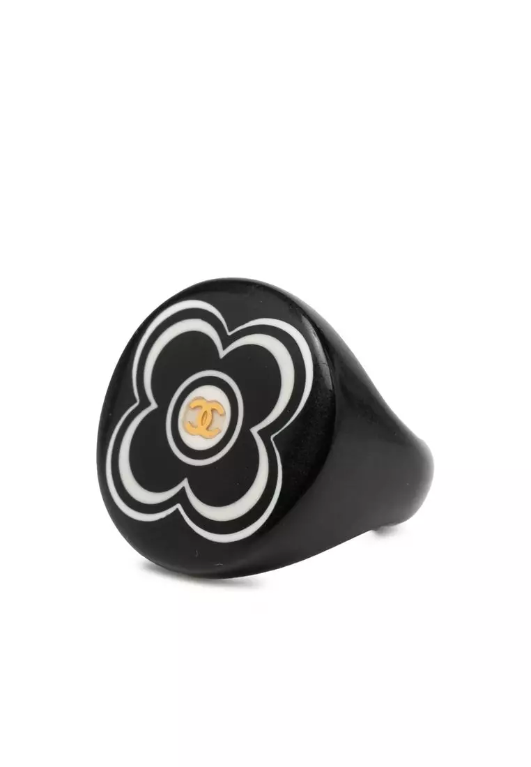 Pre-Loved Chanel Resin And Gold Tone Cc Logo Camellia Ring