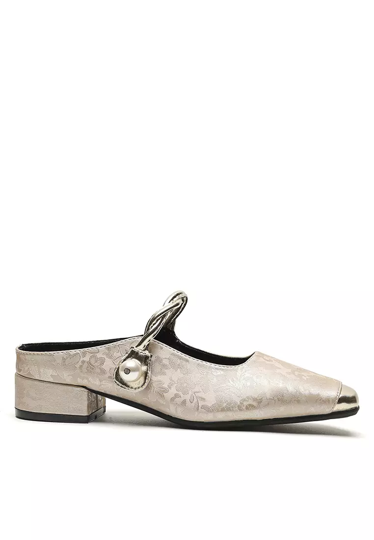 Discount on Twenty Eight Shoes  shoes - SKU: 3.5cm Pearl Strap Satin Mules Ww958-3