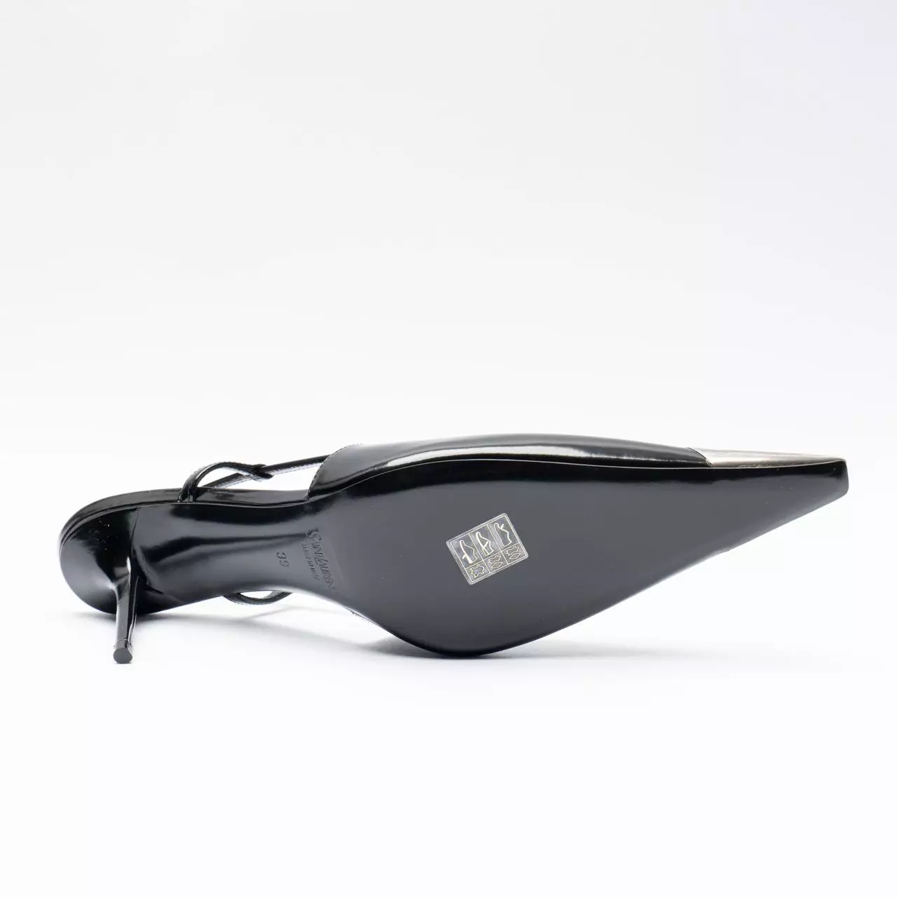 Jeanne Pumps In Glazed Leather Slingback Heels Black