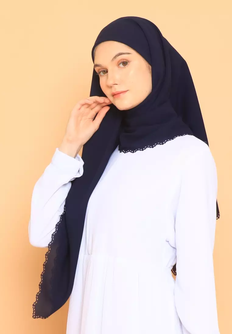 Hijab Segi Empat Lasercut Curly Navy