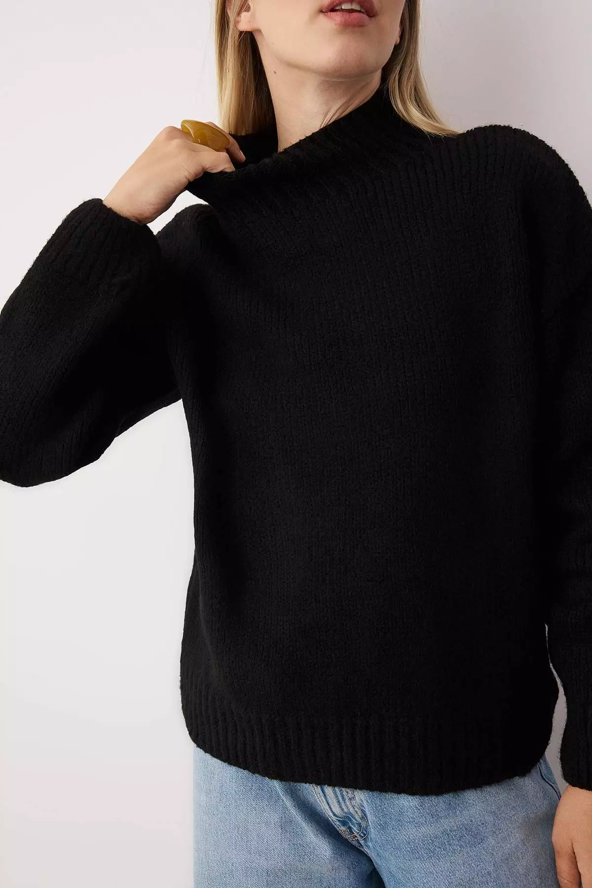 Black Soft Textured Thick Crew Neck Knitwear Sweater