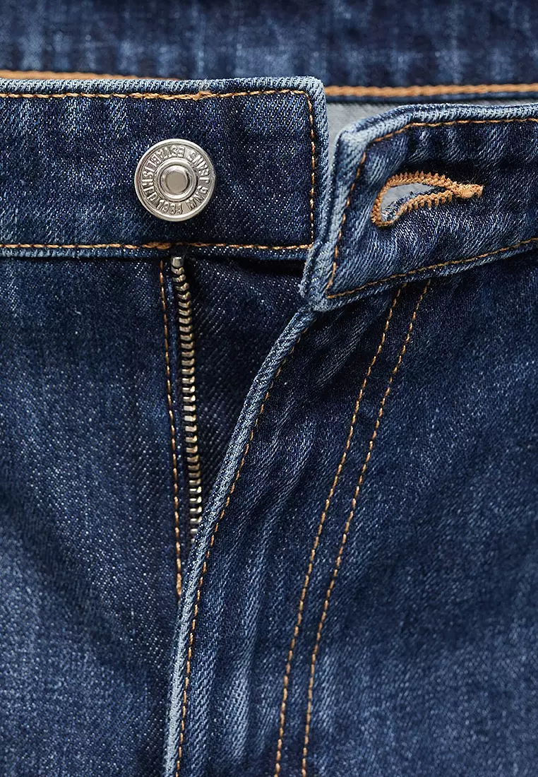 Low-Rise Wide-Leg Jeans