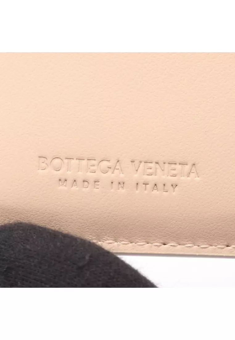 Pre-Loved BOTTEGA VENETA cassette maxi intrecciato Small trifold wallet leather Light pink