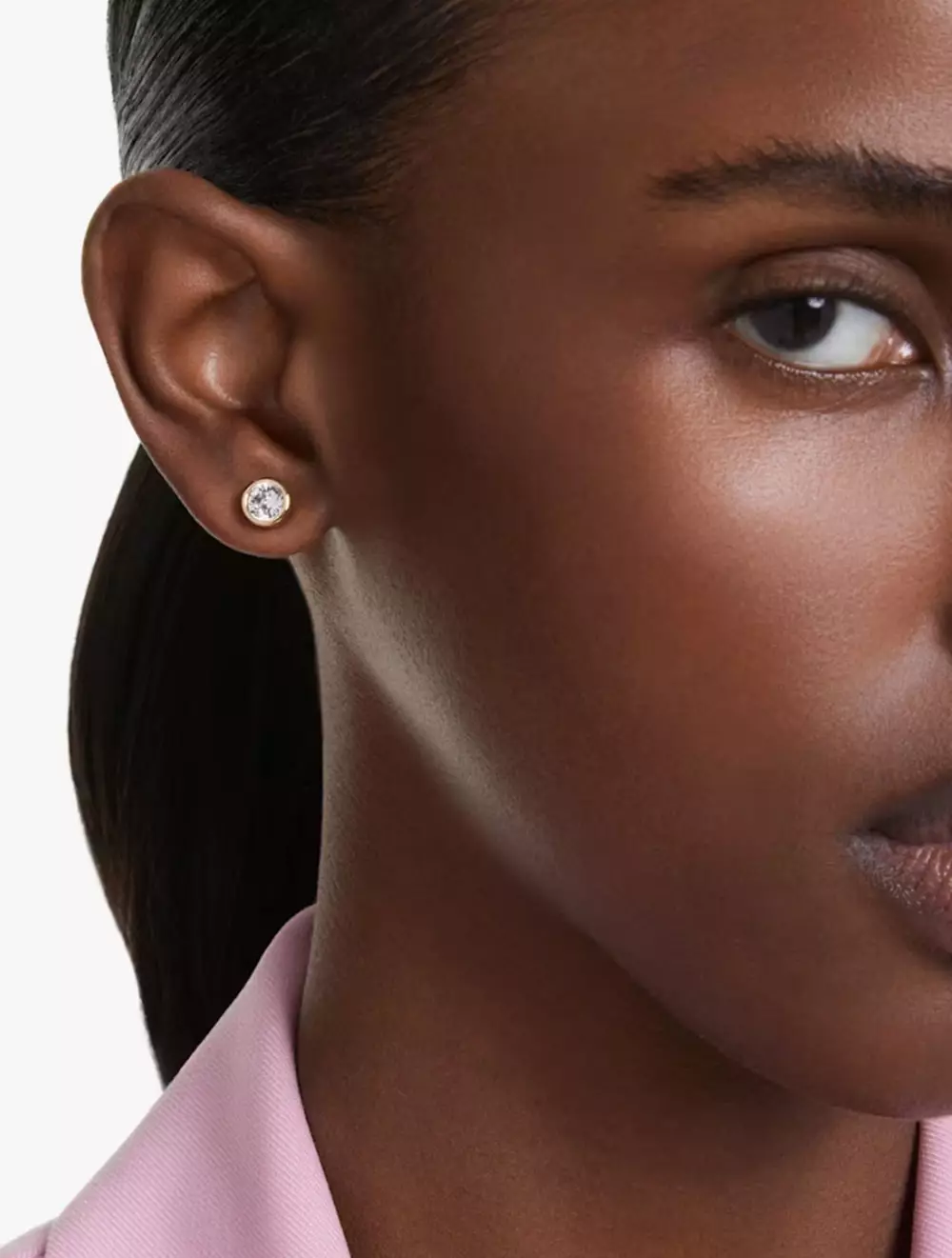 Anting-anting Online: Tren Gaya yang Selalu Berkilau