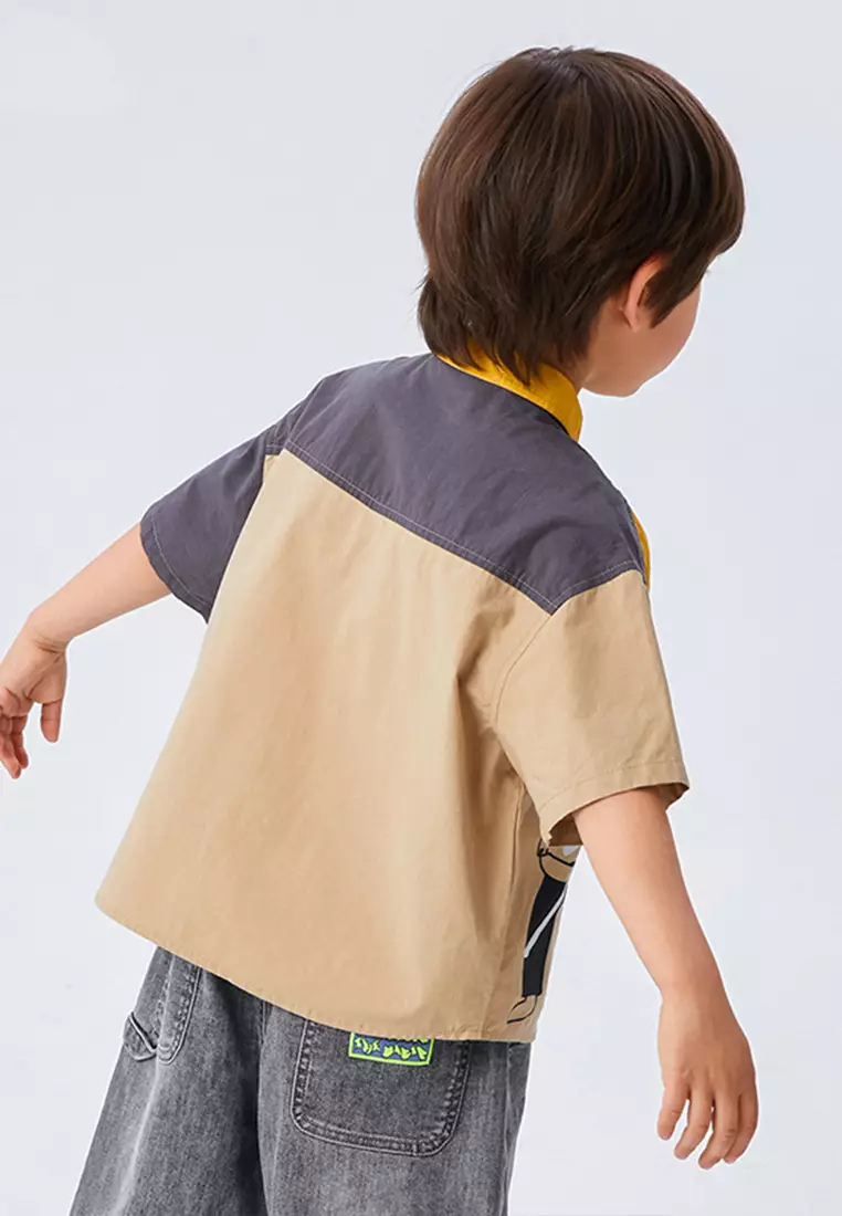 Graphic Printed Short Sleeve Shirt With Front Pockets