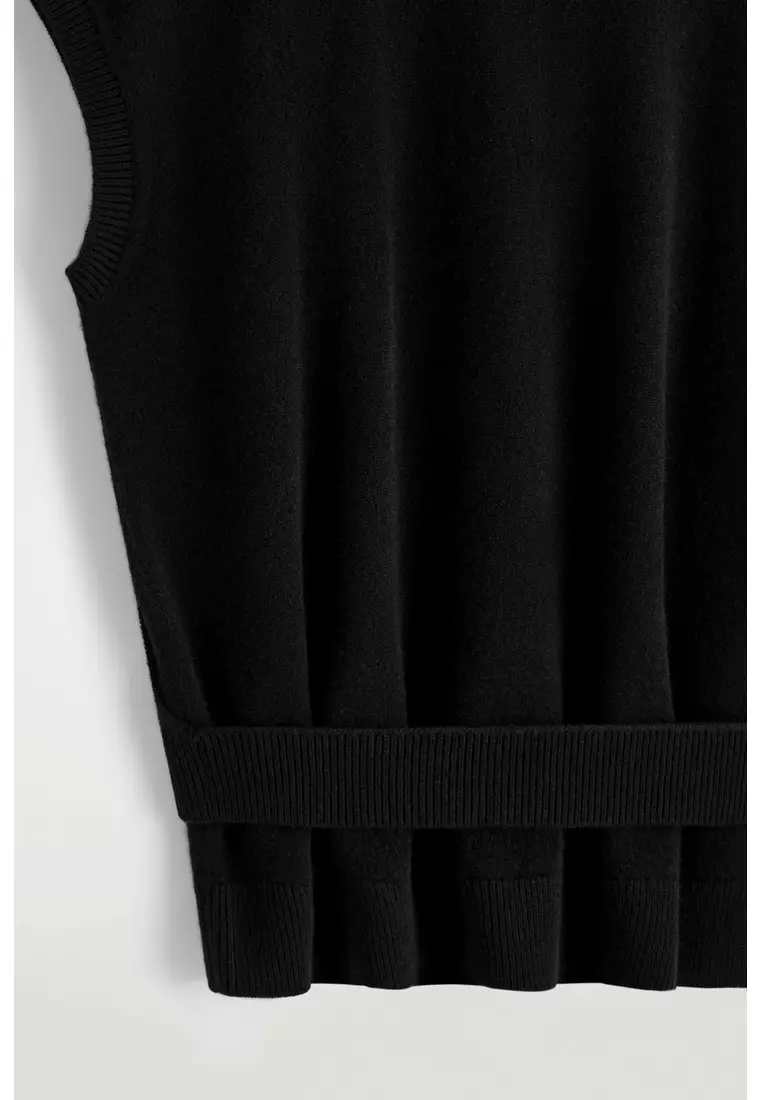 BELT-DETAIL FUNNEL-NECK WOOL VEST