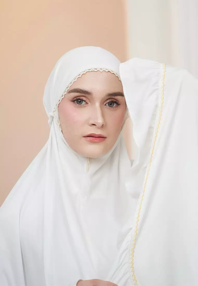 Akleema Spesial Haji Mukena