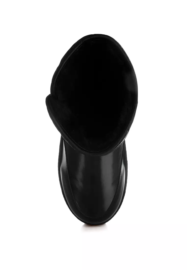 Buckle Strap Puffy Ankle Boots in Black