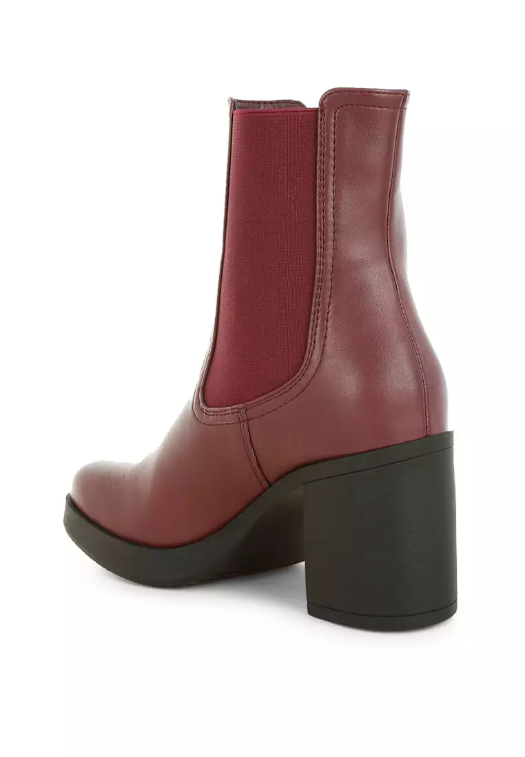 Faux Leather Chelsea Boots In Burgundy