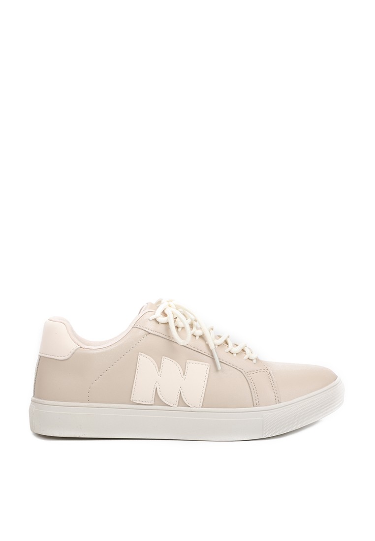 Hobnoob Rounded Toe Sneakers