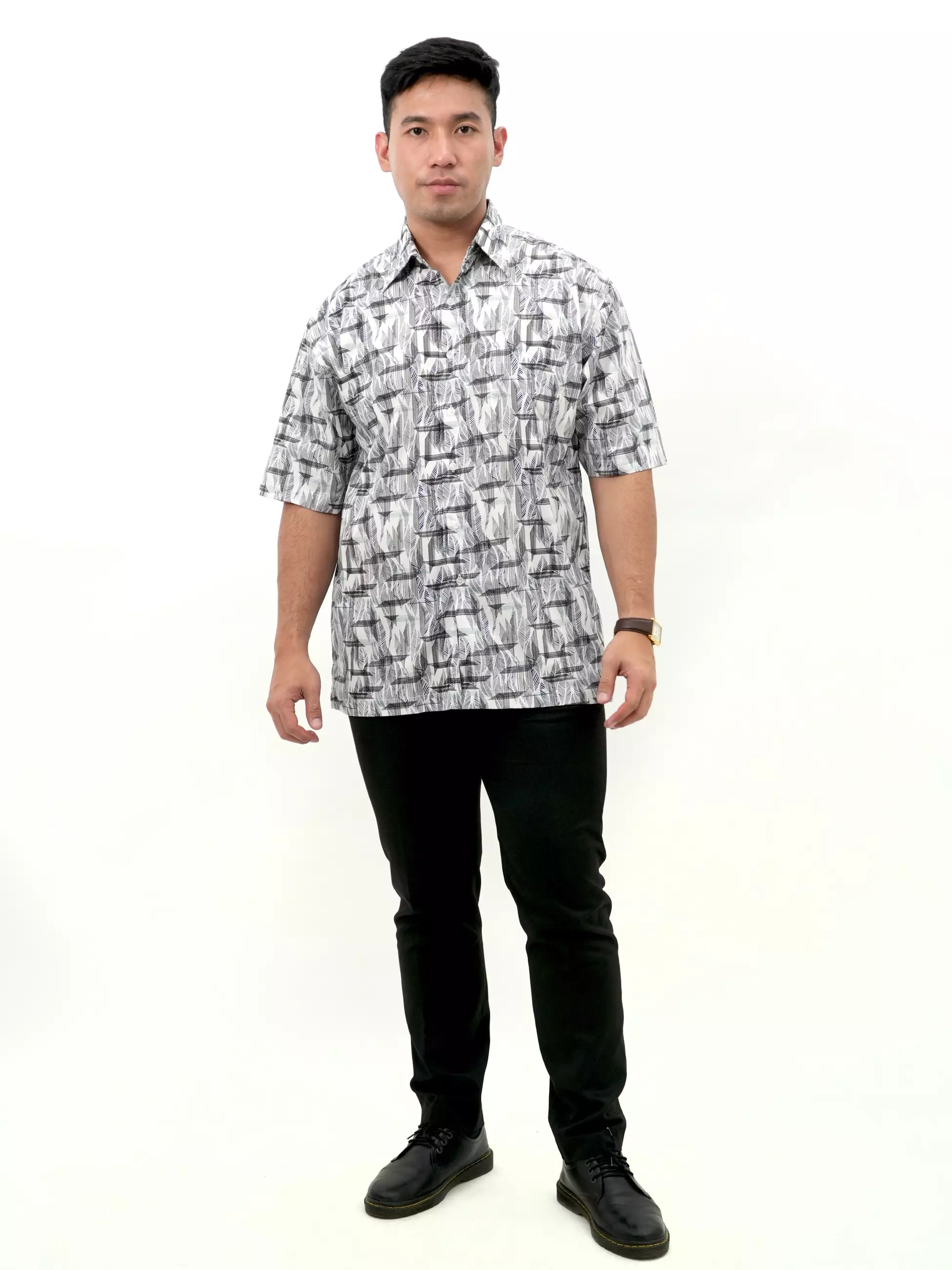 Kemeja Lengan Pendek Putih Hitam 16813