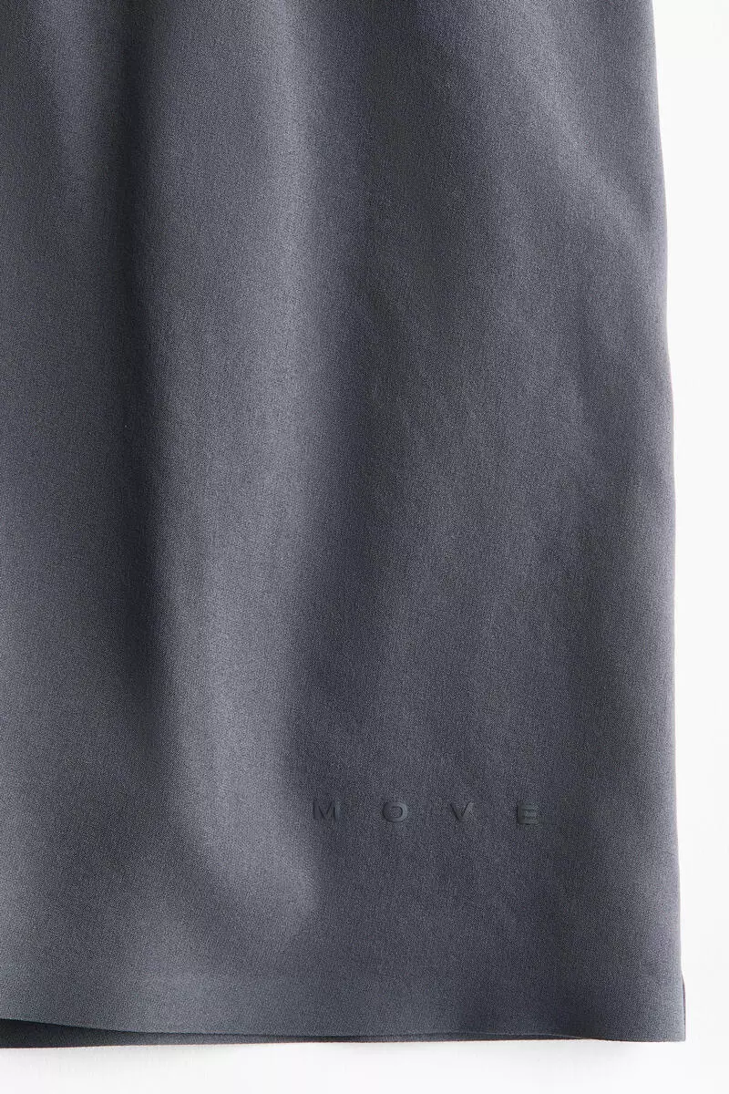 Double-layered sports shorts