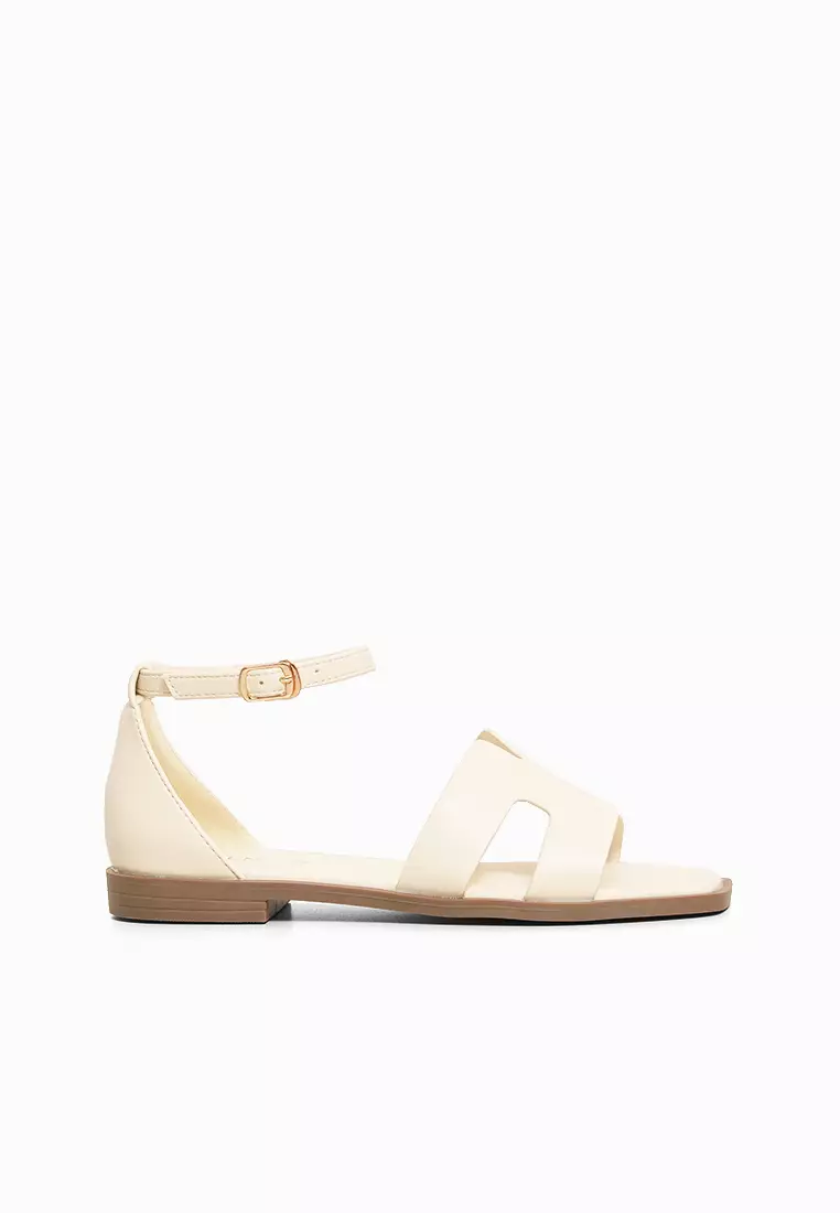 Discount on CLN  shoes - SKU: Maelle Sandals