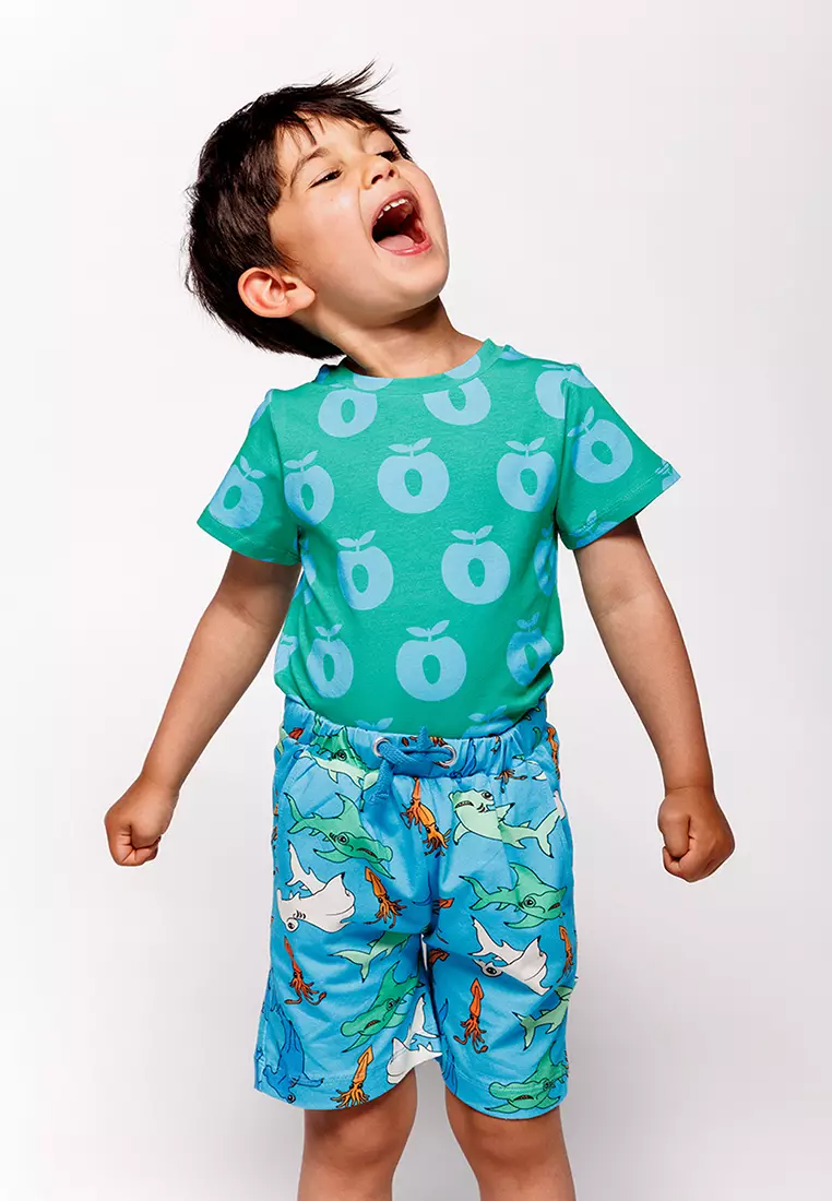 T-shirt with apples