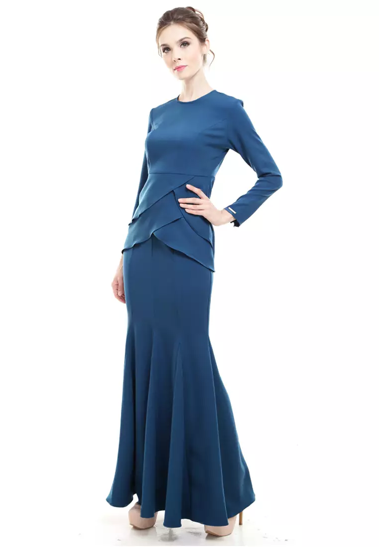 Piyona Kurung in Teal Blue