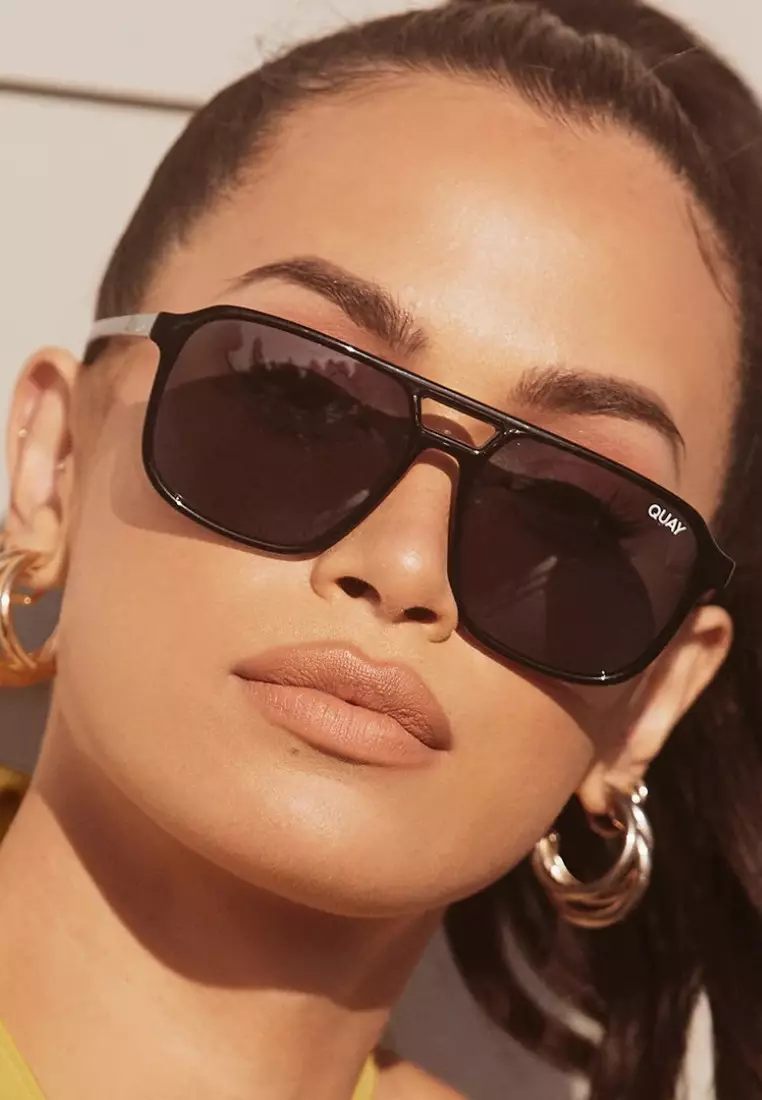 On The Fly Sunglasses - Black/Smoke Polarized