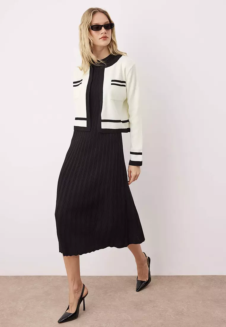 Buy Trendyol Black Color Block Midi A-Line Knitwear Cardigan-Dress Set 2026  Online
