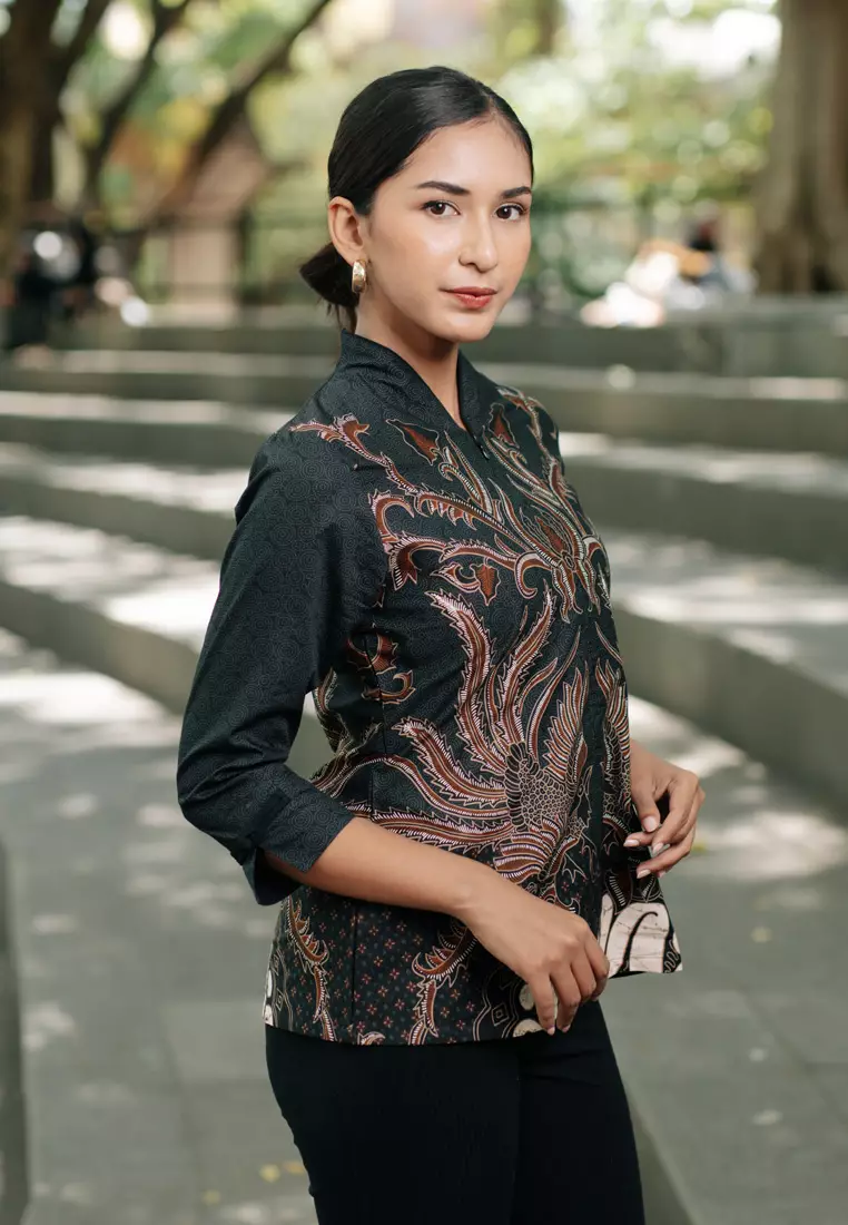Hadinata Batik Wanita Superfine Blouse Yura Yuvan