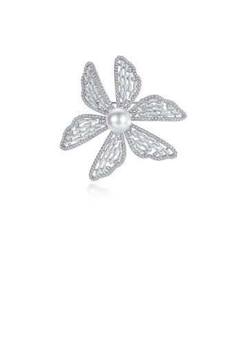Glamorousky white Fashion Simple Flower Imitation Pearl Brooch with Cubic Zirconia EB070AC5902E34GS_1