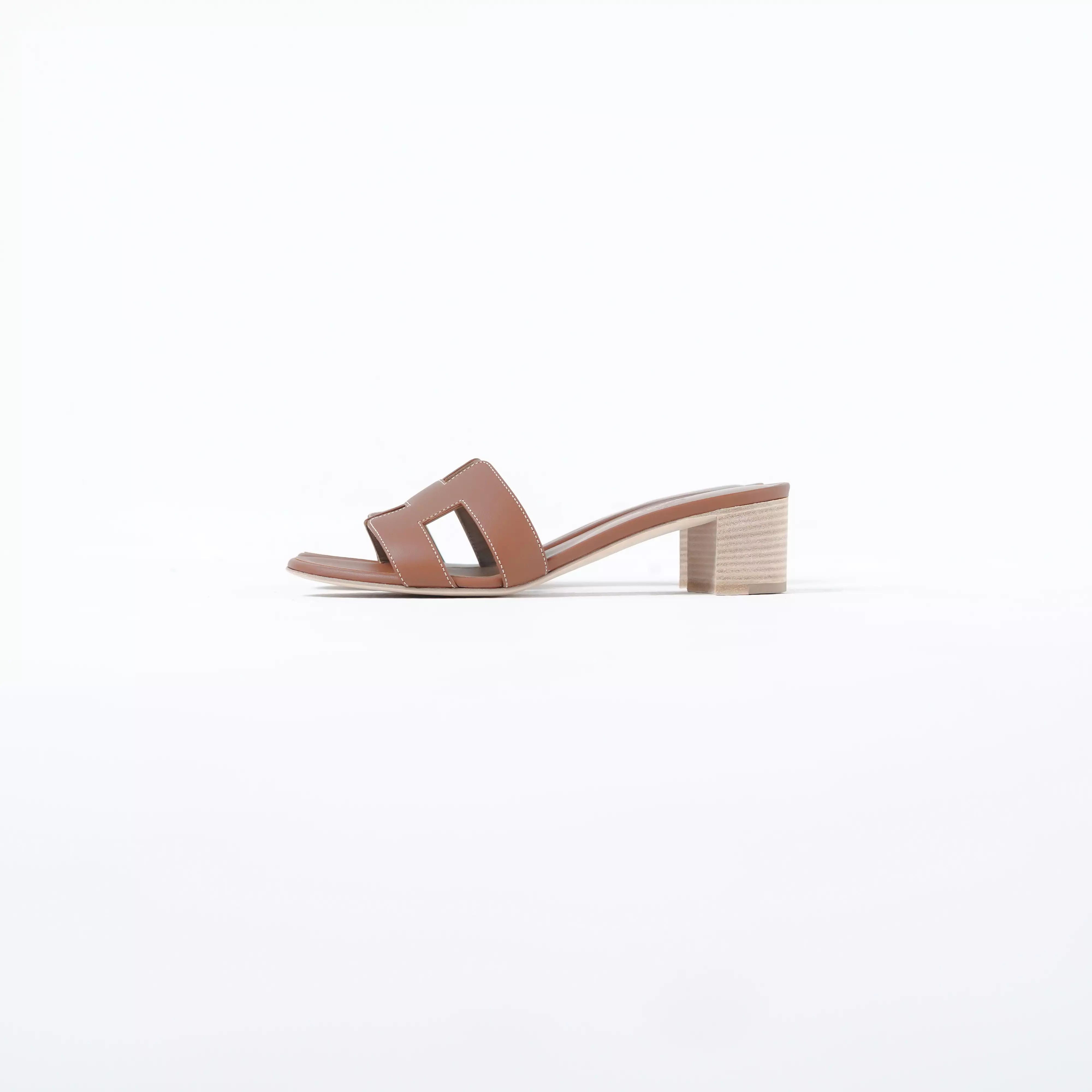 Sepatu HERMES OASIS GOLD BLOCK HEELS 100% ORIGINAL