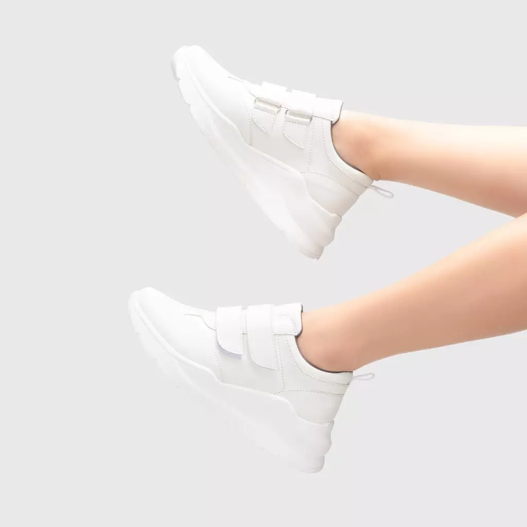 Amelia Sneakers White