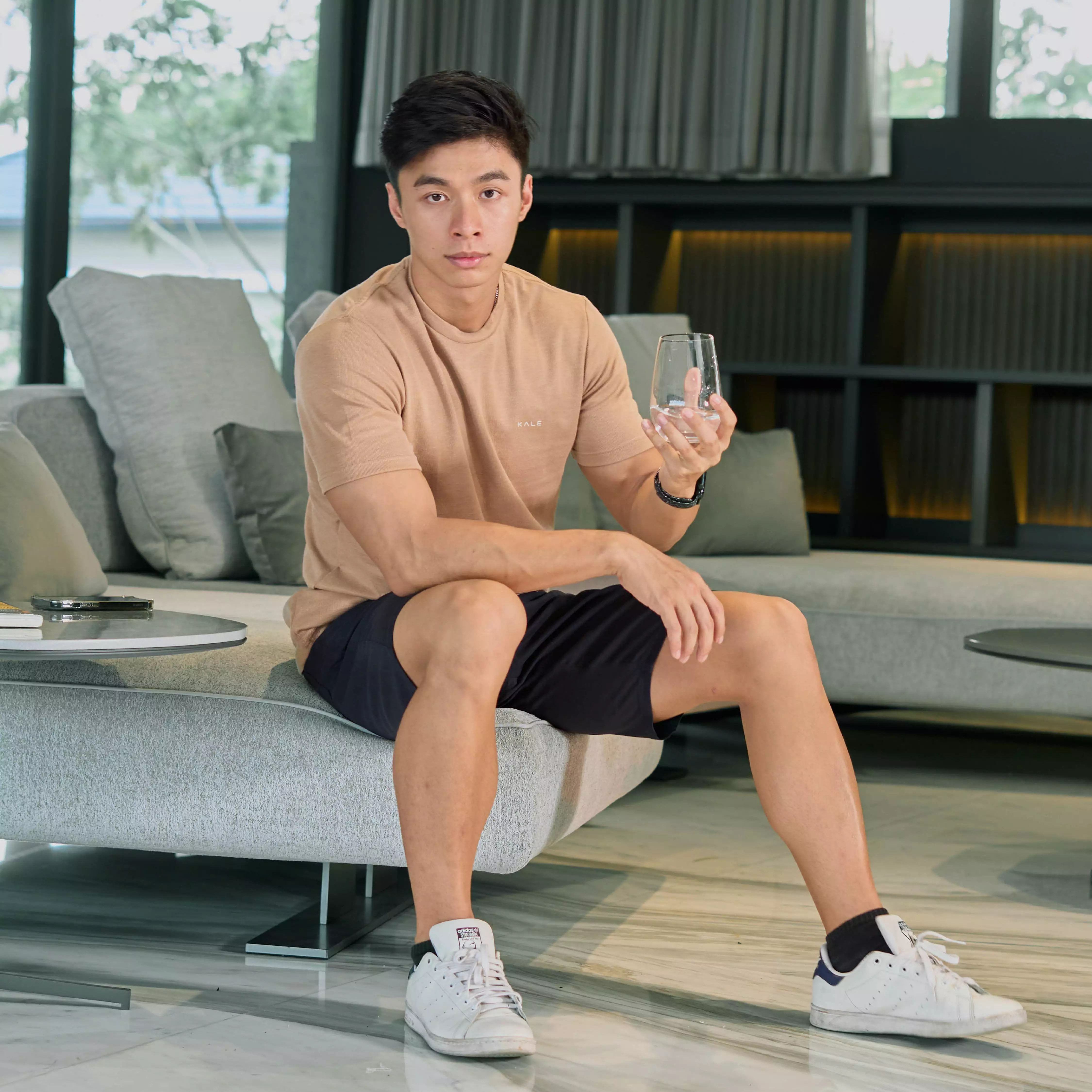 Kale Jovan Light Brown / Kaos Pria Basic Polos Lengan Pendek