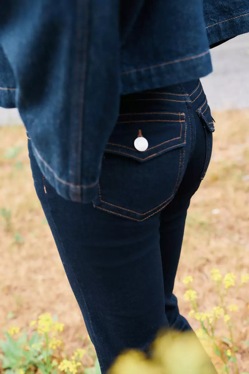 Flared Low Jeans