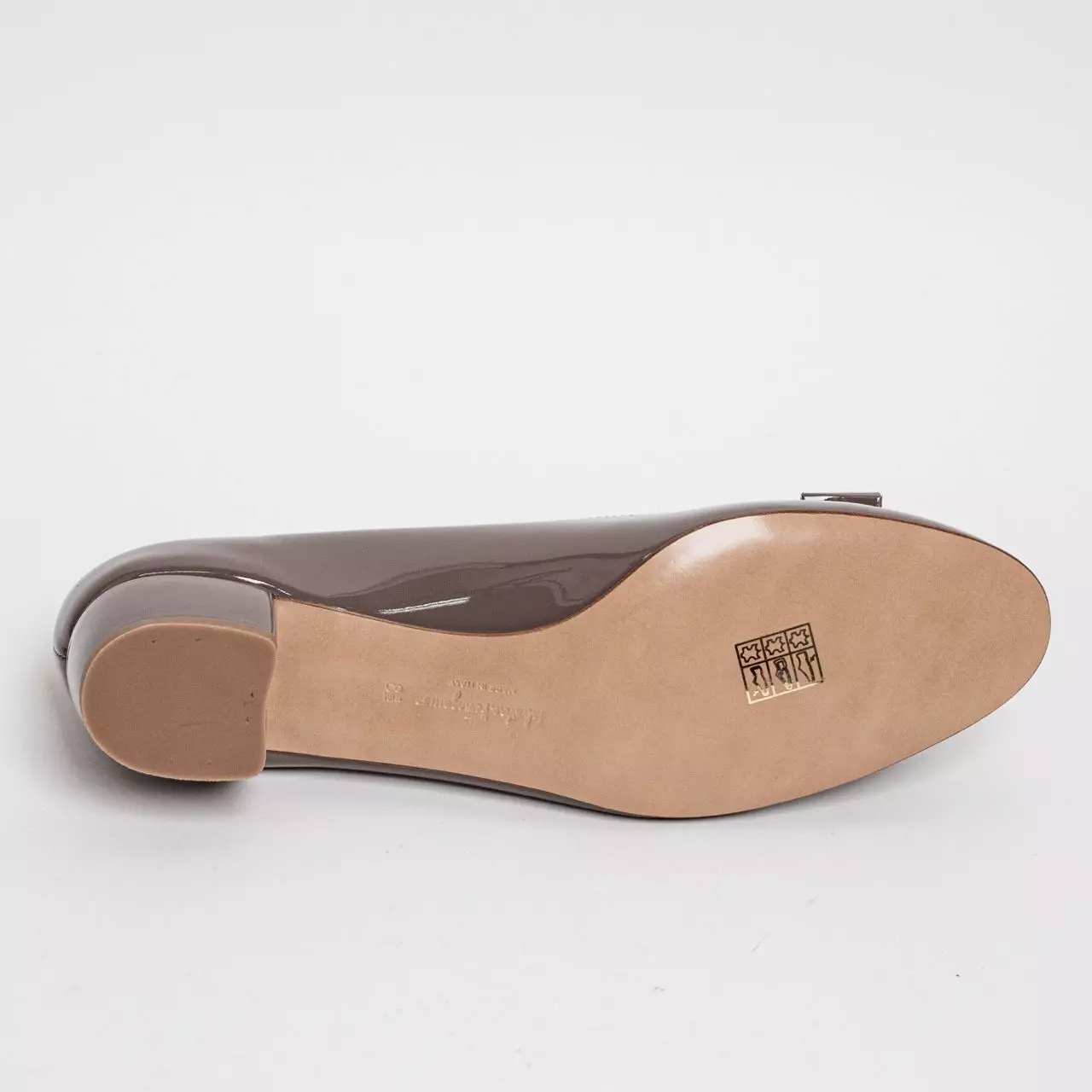 Vara Bow 30 Patent Pumps Cumin Ghw