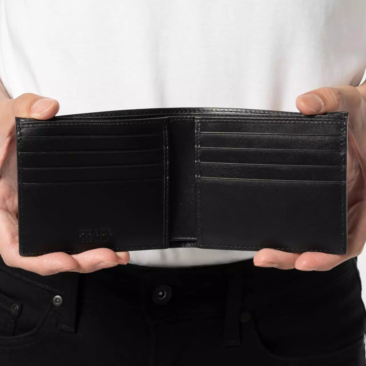 [5.5UPER DEALS] Triangle Logo Moire Calfskin Leather Wallet Black